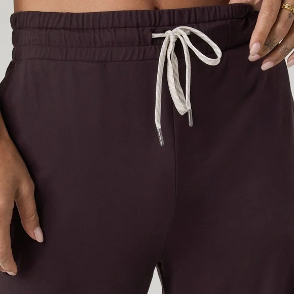 NEW Halo Essential Wideleg Women's DreamKnit™ Pants in Raisin - Picture 4 of 6